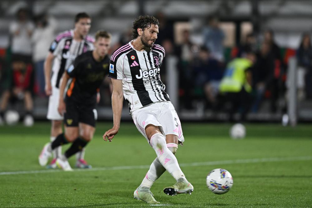 崔永熙：杨瀚森把女友带身边确实压力很大 希望他用实力打破质疑